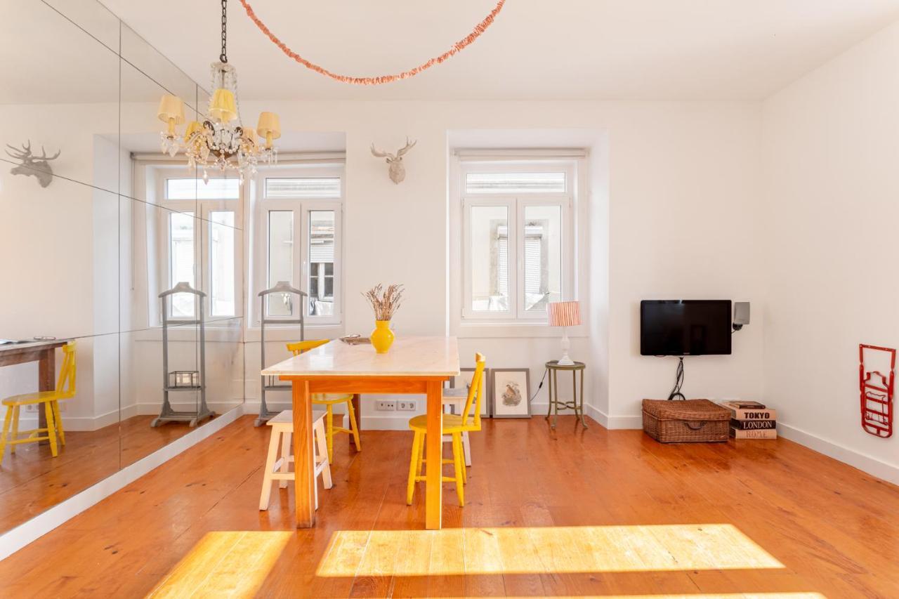 Joivy Chic 2Br Apt In Bairro Alto, 2Mins To Sao Pedro De Alcantara Viewpoint Lisbon Exterior photo